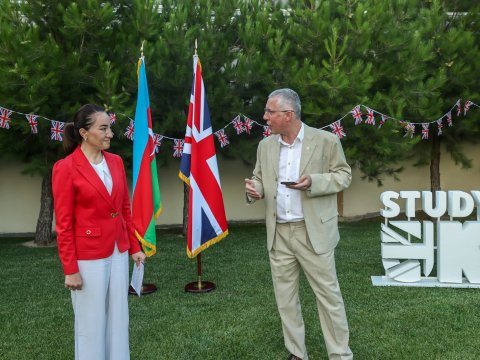 Səfir Britaniya məzunları ilə görüşdü - FOTOLAR