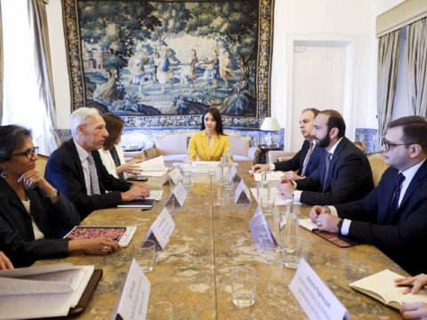 Mirzoyan portuqaliyalı həmkarı ilə Azərbaycandan DANIŞDI