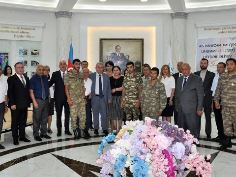 Müstəqil və qüdrətli Azərbaycanın təməlinin qoyulduğu gün - FOTOLAR