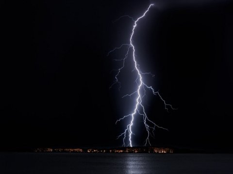 İldırım vurması nəticəsində 10 nəfər öldü