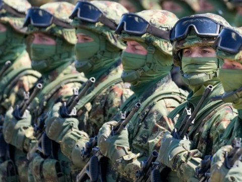 Serbiya silah ixracını dayandırdı