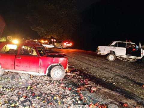 Qəbələdə ağır qəza - Ölənlər var