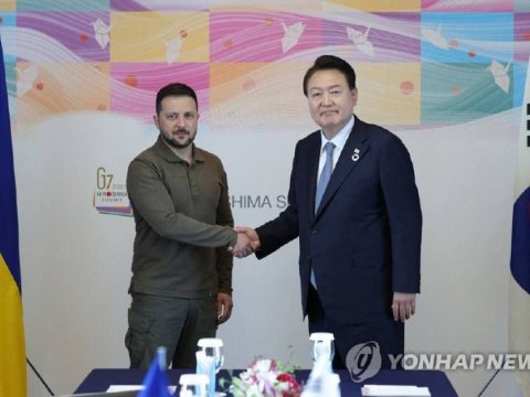 Koreya liderindən Kiyevə sürpriz səfər