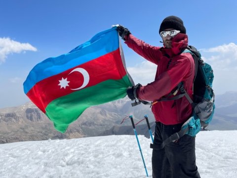Tarixçi alim Bazardüzü zirvəsində - FOTO
