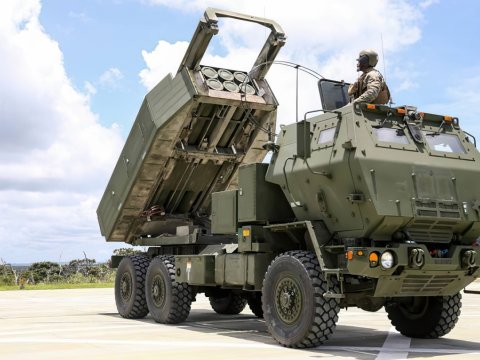 Estoniya 1 milyard avrodan çox sursat alacaq