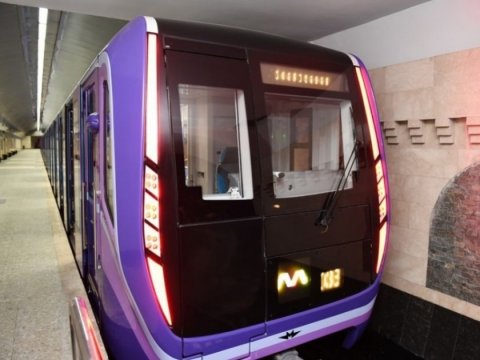 Metrodan istifadə edənlərin sayı çoxalıb