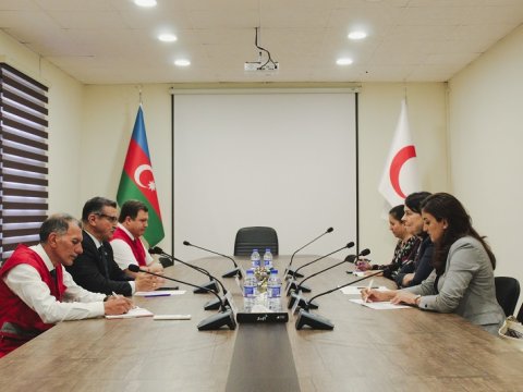 Novruz Aslanov BQXK-nin Azərbaycandakı nümayəndəliyinin rəhbərini qəbul edib