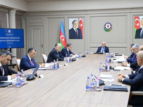 Əli Əsədov İqtisadi Şuranı TOPLADI