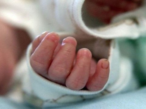 Bakıda zibil yeşiyindən 15 günlük körpə tapıldı