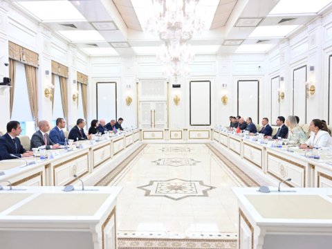 Sahibə Qafarova Fuat Oktayla danışıqlar apardı