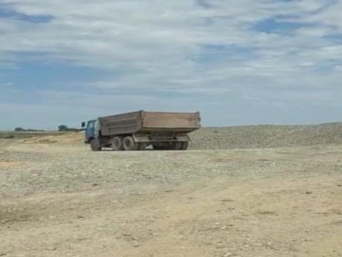 Qanunsuz qum-çınqıl daşıyanlar CƏRİMƏLƏNDİ