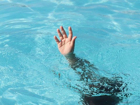 Azyaşlı idman mərkəzinin hovuzunda boğuldu