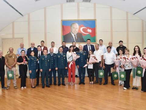 DSX jurnalistləri təbrik etdi - FOTOLAR