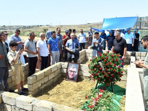 Moskvada ölən Əməkdar artist Bakıda dəfn olundu - FOTO