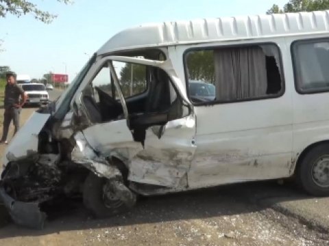 Ziyarətgaha gedənlər qəzaya düşdü