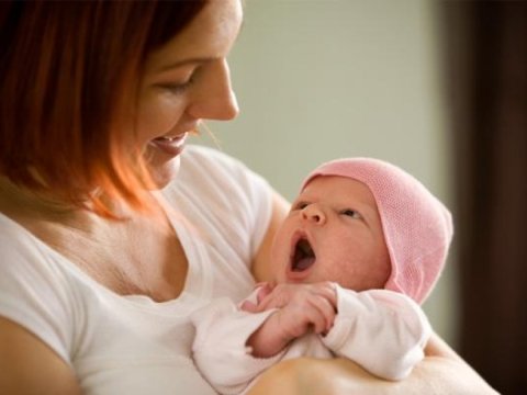 İki yaşadək uşaqların yuxuya getməsində ananın genetik rolu
