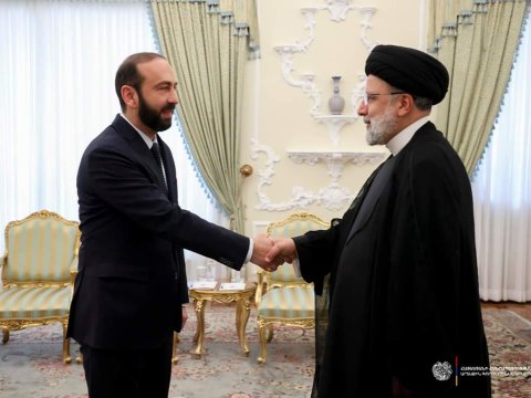 Mirzoyan İran Prezidenti ilə görüşdü 