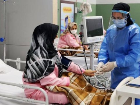 İranda COVID-19-la bağlı fövqəladə vəziyyət başa çatdı