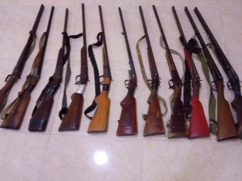 Sabirabadda qanunsuz silahlar aşkarlandı