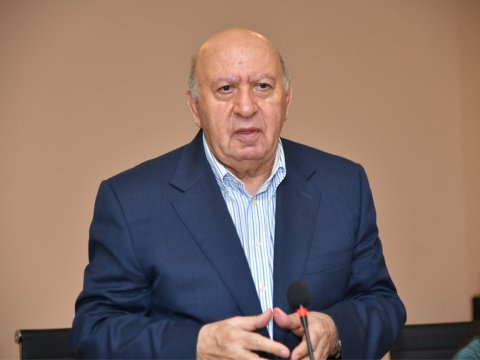 BMU-nun rektoru tələbələrlə görüşüb - FOTOLAR