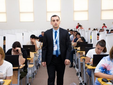 420 nəfər direktor və müavin olmaq üçün imtahan verib