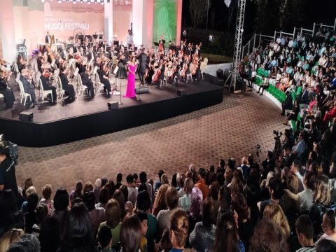 Qəbələ Beynəlxalq Musiqi Festivalı DAVAM EDİR