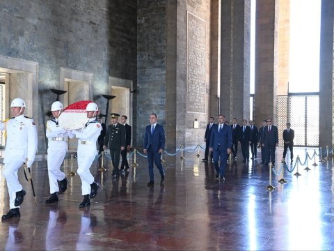 Ceyhun Bayramov Anıtqəbiri ziyarət edib