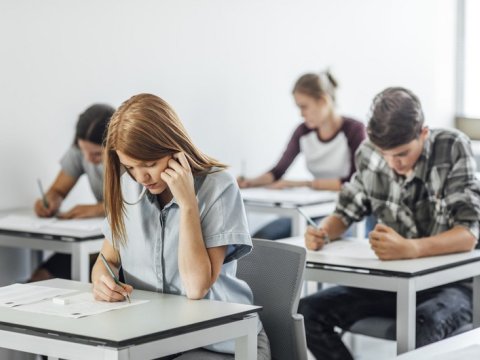 Xaricdə ali təhsil alanların imtahan vaxtı dəyişdirildi