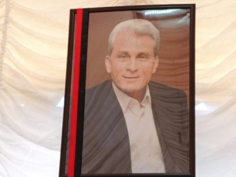 Surət Hüseynov dəfn olundu