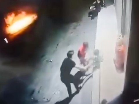 Küçədə uşağı döyən azyaşlılar TAPILDI