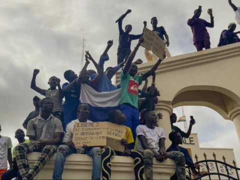 Niger Fransa ilə hərbi sazişi ləğv etdi