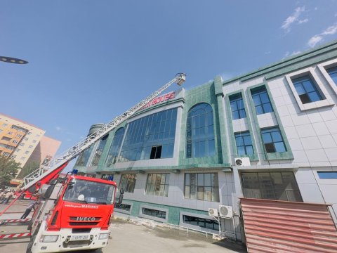 Sumqayıtdakı məşhur şadlıq sarayı YANIR