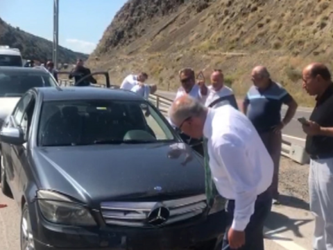 Kılıçdaroğlunun korteji qəzaya səbəb oldu - Yaralılar var 