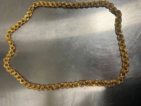 Türkiyəyə 2 kiloqram qızıl aparmaq istəyən erməni tutuldu