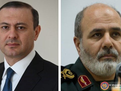 Qriqoryan iranlı həmkarı ilə danışıqlar apardı