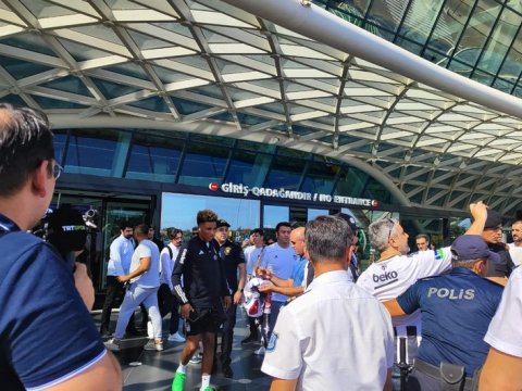 “Beşiktaş” klubu Bakıya gəldi