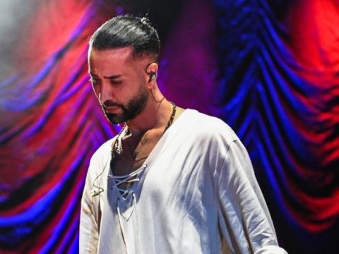 Məşhur türk müğənni qəza keçirdi