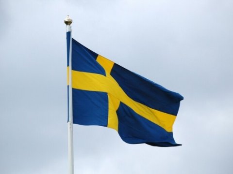 İsveç səfirliyinə \