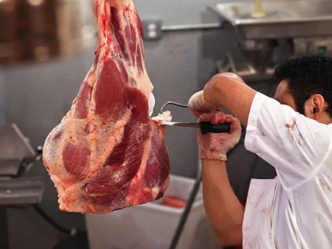 Azərbaycanda ət bahalaşıb, çörək ucuzlaşıb