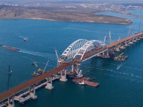 Krım körpüsünə raketlərlə hücum edildi