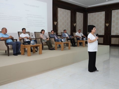 Diaspor gənclərinin jurnalistlərlə maraqlı debatı təşkil olundu - FOTOLAR