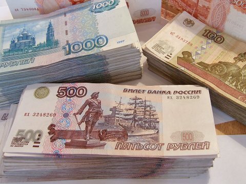 Həmvətənlərimiz Azərbaycana daha az pul göndərəcək - Rubl 