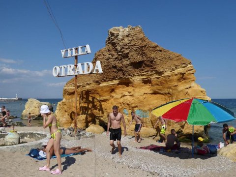 Odessa çimərlikləri yenidən açıldı - Müharibədən sonra ilk dəfə (FOTOLAR)