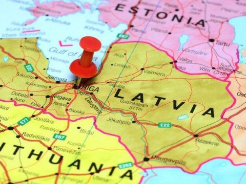 Latviya hökuməti buraxıldı