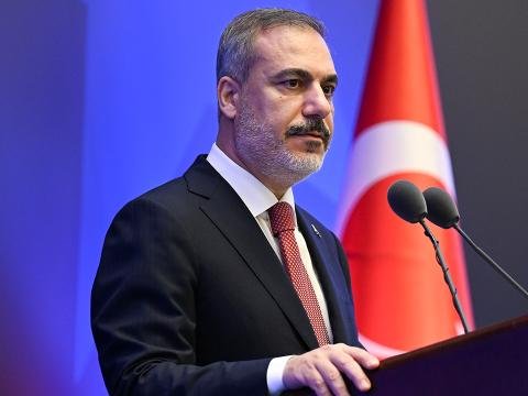 Hakan Fidan fransalı həmkarı ilə telefonla danışdı 