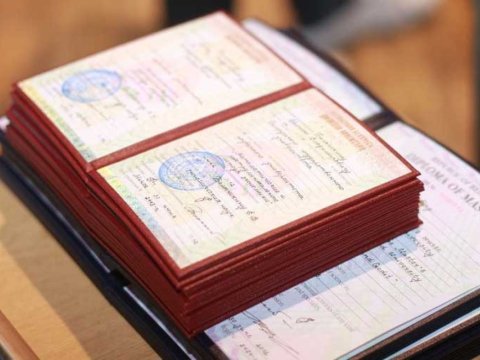 Prezident xarici ali təhsillə bağlı fərman imzaladı