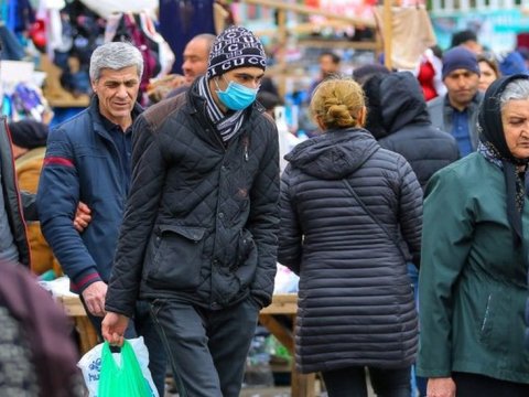 Rubl ucuzlaşır, vəziyyət pisləşir - Rusiyadakı azərbaycanlılar geri qayıdır?