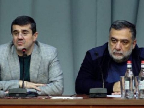 Vardanyan Arayikin istefasını tələb edir