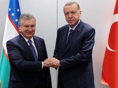 Ərdoğan özbək həmkarı ilə danışıqlar apardı 