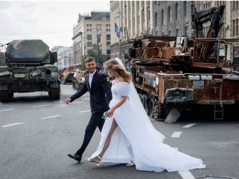 Məhv edilmiş Rusiya texnikaları Kiyevdə - FOTOLAR